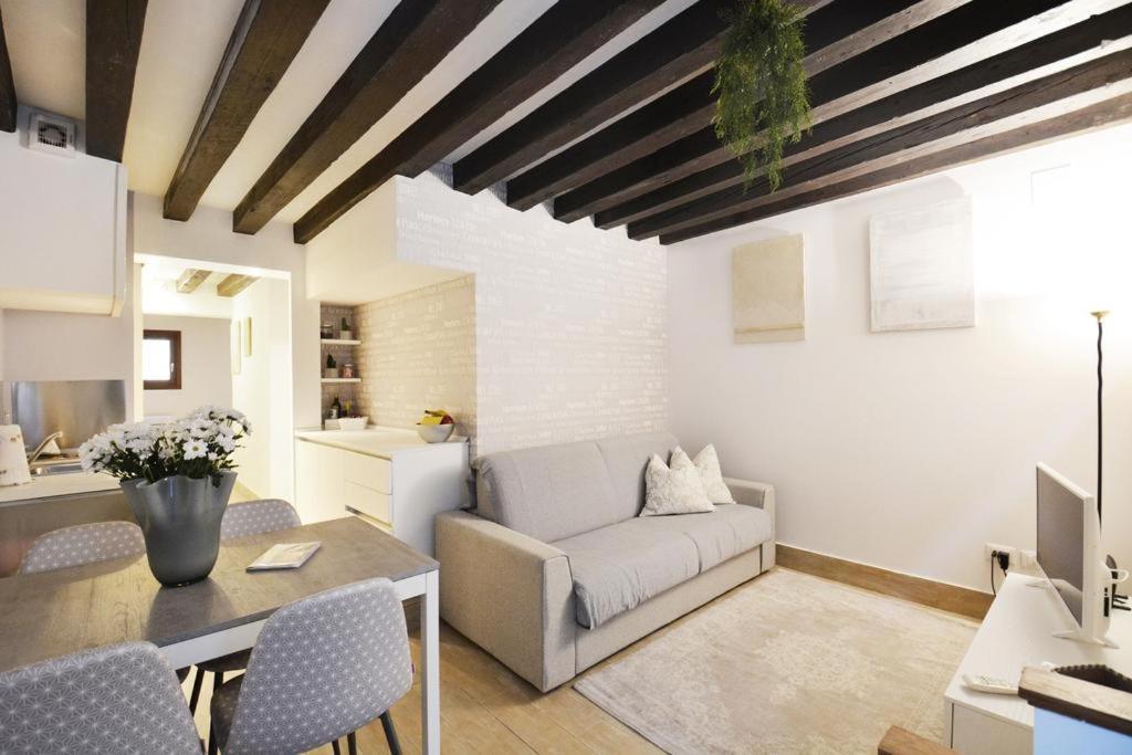 Casanova Flat Apartment เวนิส ภายนอก รูปภาพ